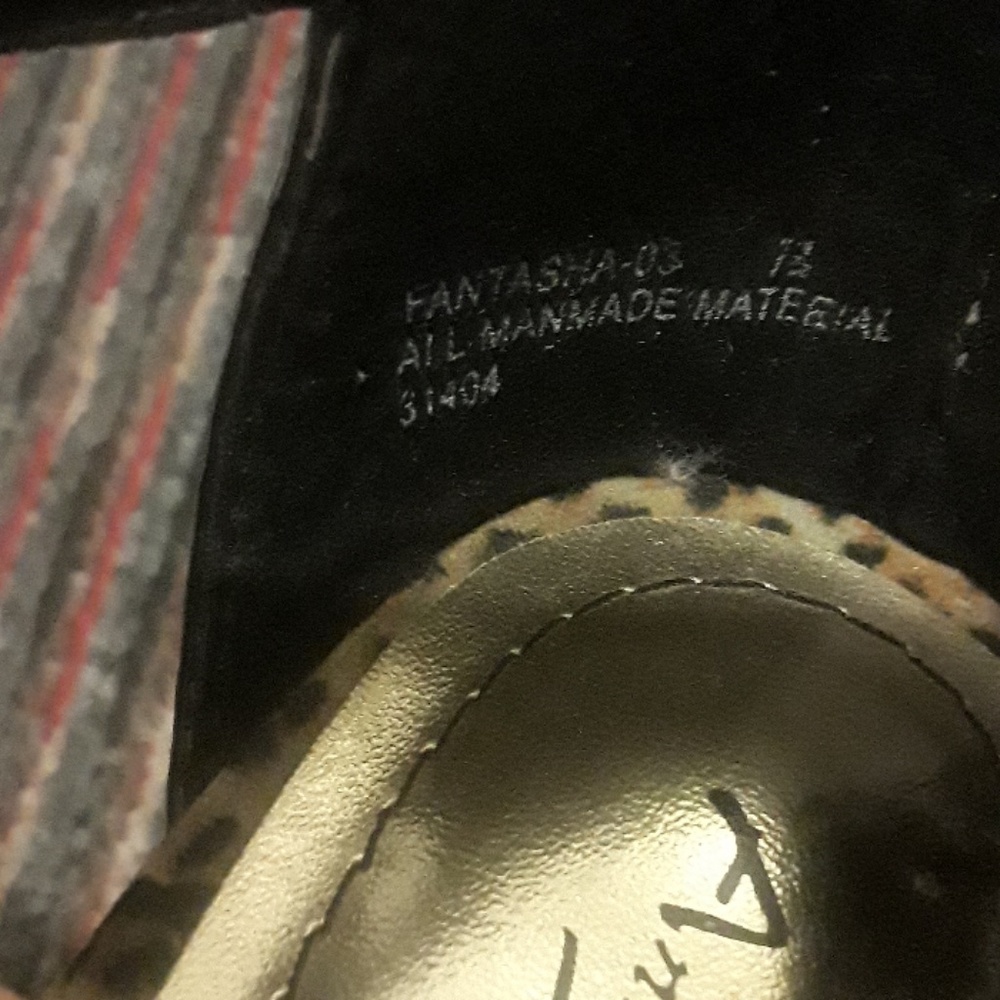 Heels - Picture 7 of 7